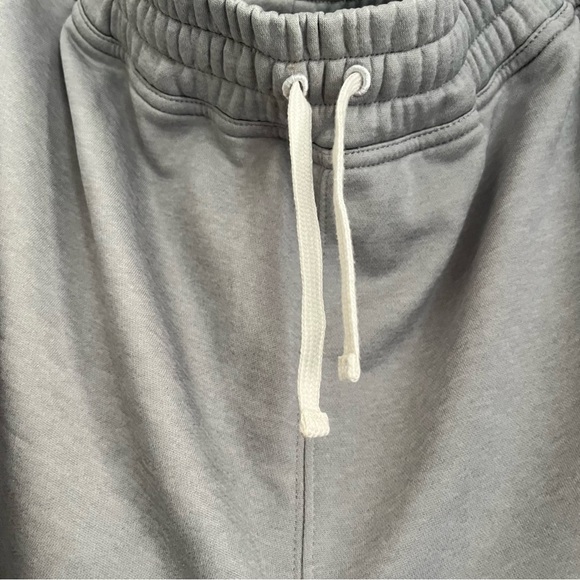 ASICS Light Grey Set - Picture 9 of 10